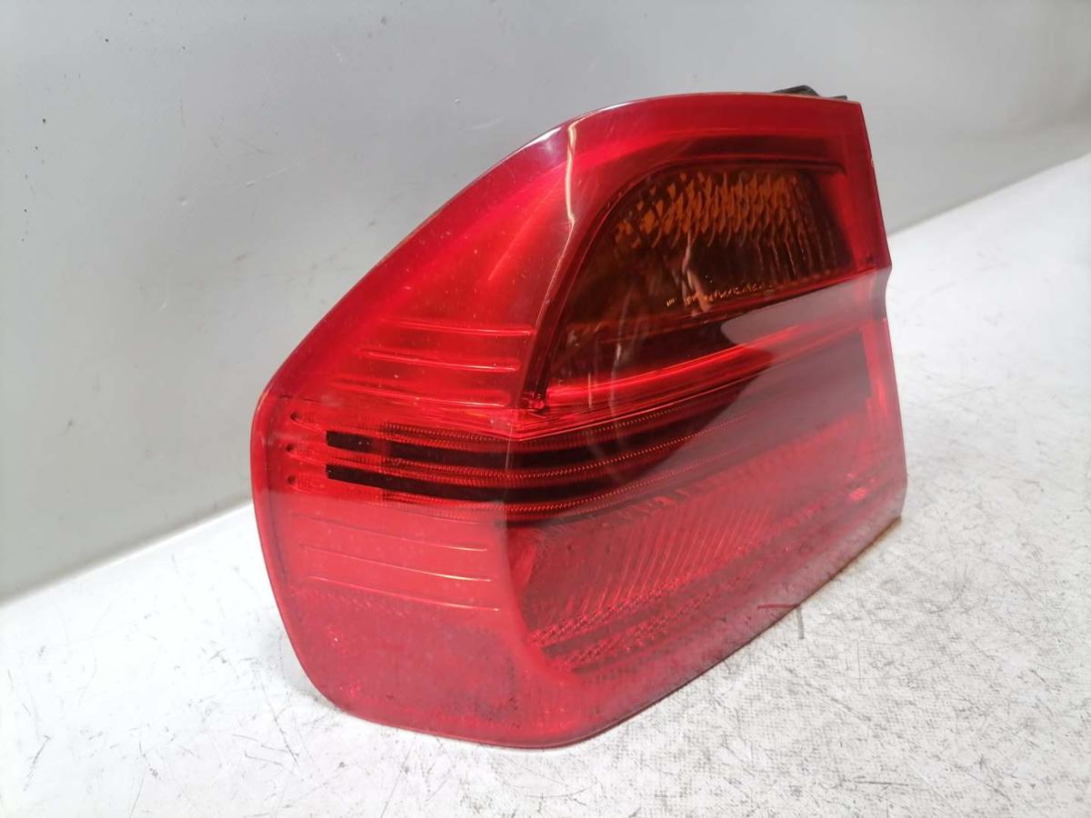 BMW 3er E90 original R&uuml;cklicht R&uuml;ckleuchte Schlussleuchte links Limousine Bj.2006